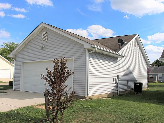 3rd image of 223 Parkway Blvd Unit 4