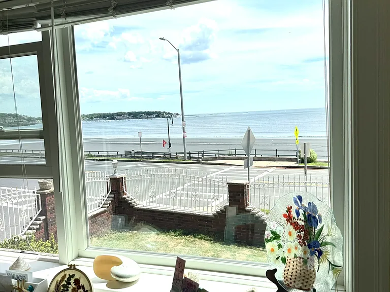 77 Lynn Shore Dr #1 — Photo 46