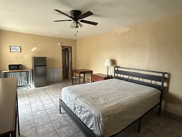 705 N Date St #2 — Photo 1