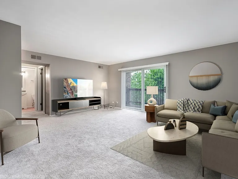 675 Grove Ter #304 — Photo 3