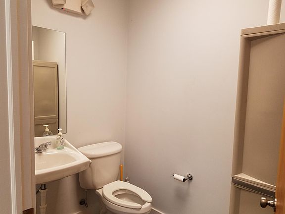 5th image of 753 W Starkweather Ave