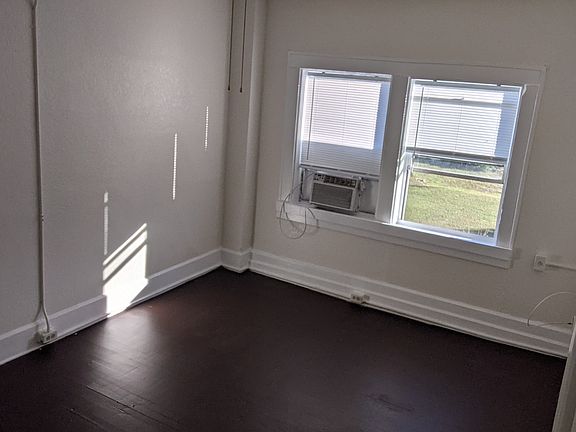 3rd image of 524 Dr Martin Luther King Jr St S #204