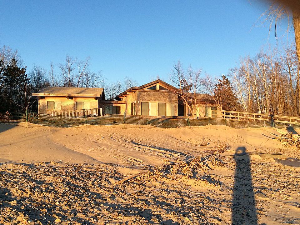 2nd image of 27 Colodny Way