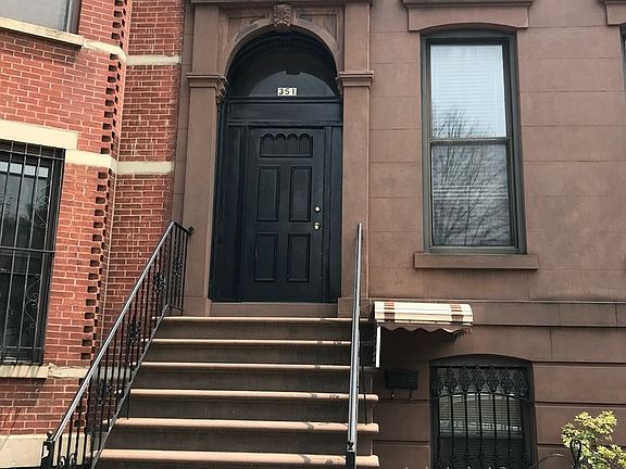 2nd image of 351 Hoyt St