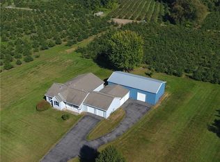 6688 Maxwell Rd, Sodus, NY 14551