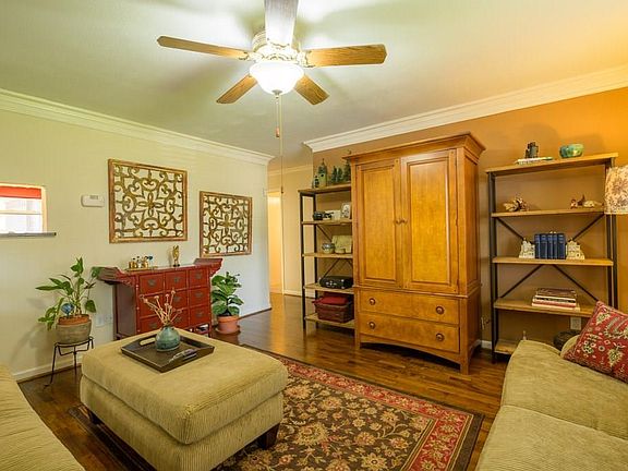 4th image of 3035 Oxfordshire Ln