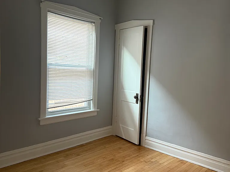 5045 N Monitor Ave — Photo 3