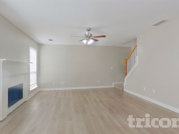 2nd image of 140 N Greenfield Cir