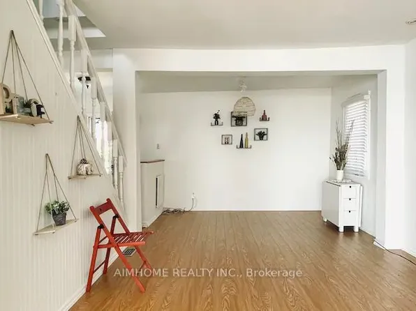59 Muskoka Ave, Oshawa, ON L1J 1A1