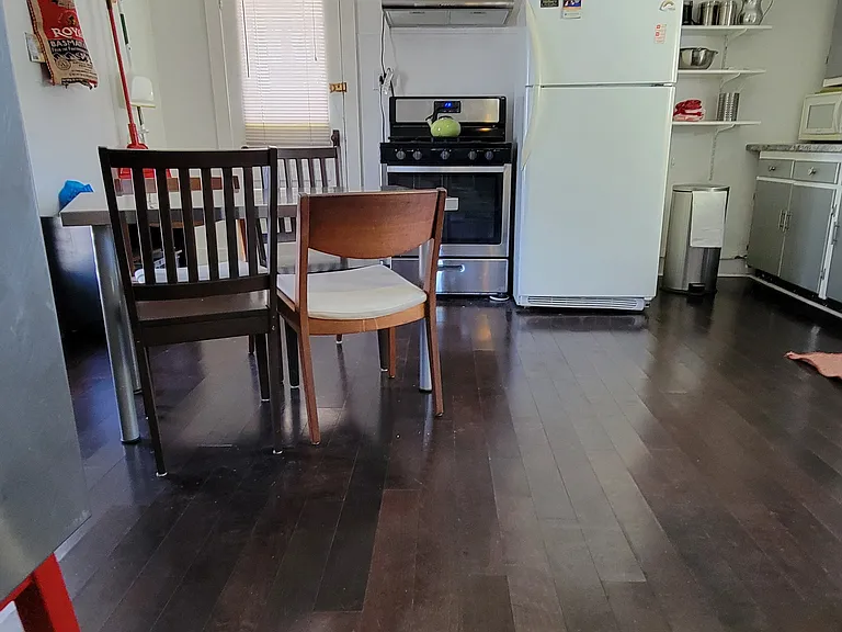290 E 1st St #2-6 — Photo 44