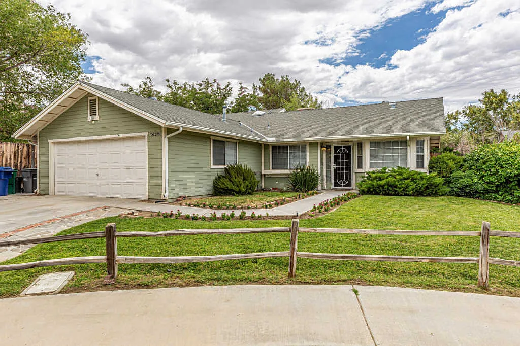 1628 Lobo Ct photo 1