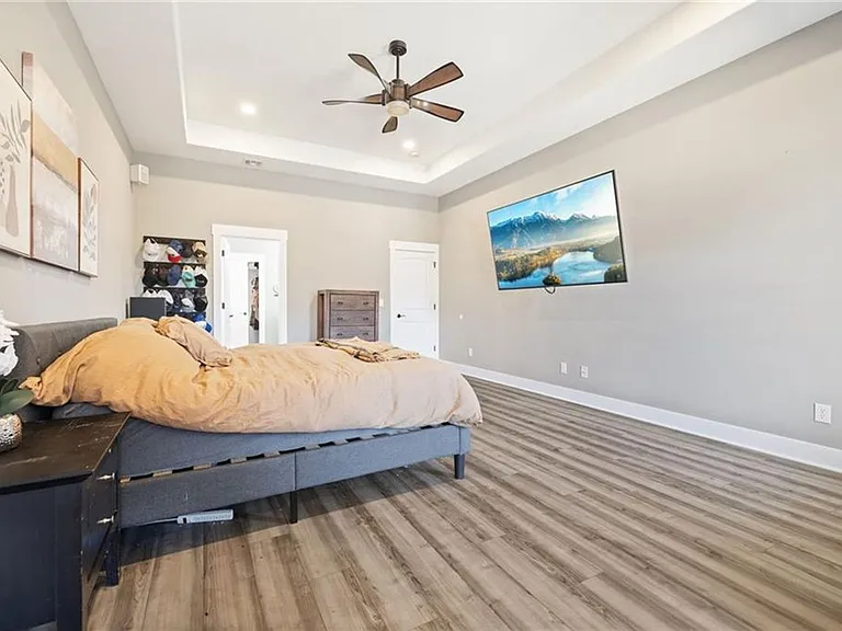 1406 N Latisha Ln — Photo 25