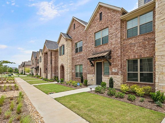 3rd image of 2740 Parkview Pl