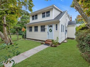 82 Queen Rd, Rocky Point, NY 11778