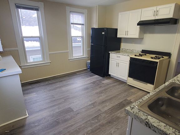 3rd image of 1746 Center Ave NE #2