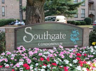 2016 Colts Neck Rd APT 11A, Reston, VA 20191