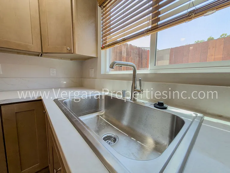 1136 Gian Dr — Photo 9