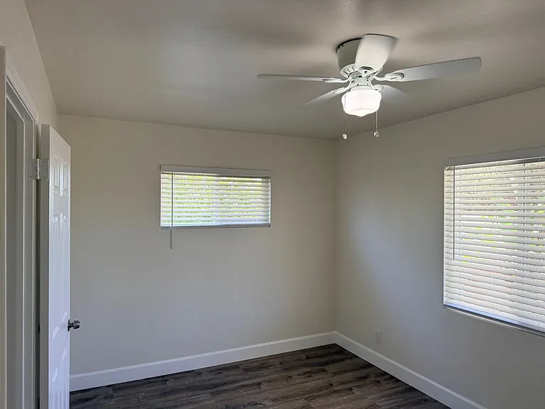 5273 Wightman St — Photo 15