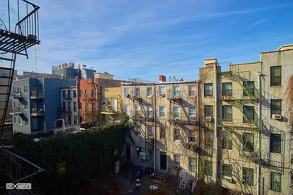 Rented by Citi Habitats | media 36