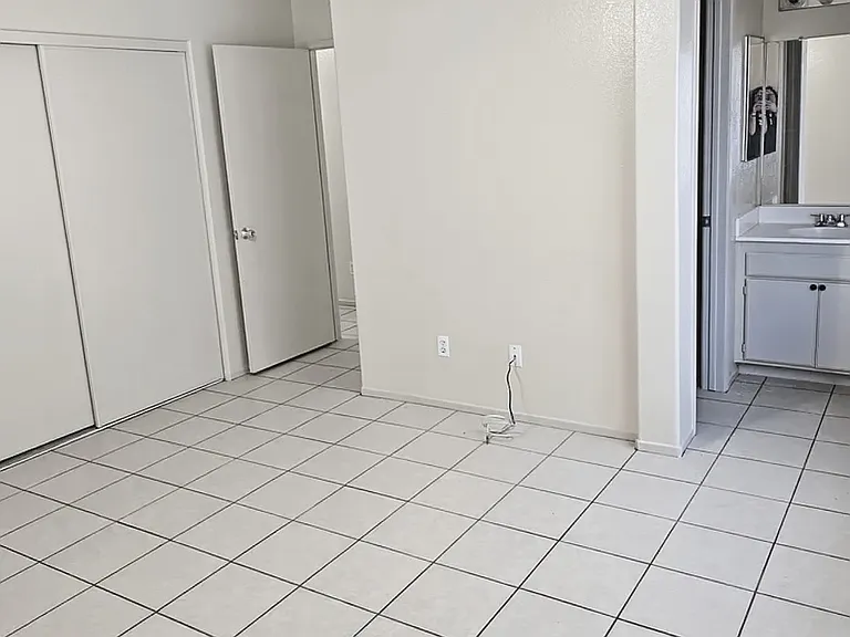 13987 El Cajon Dr — Photo 8