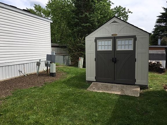 2nd image of 2513 Bell Ct