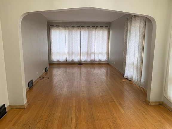 4th image of 228 S Monterey Ave