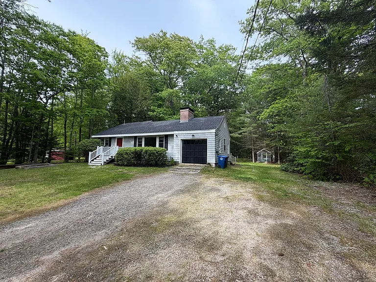 87 Mast Rd — Photo 2