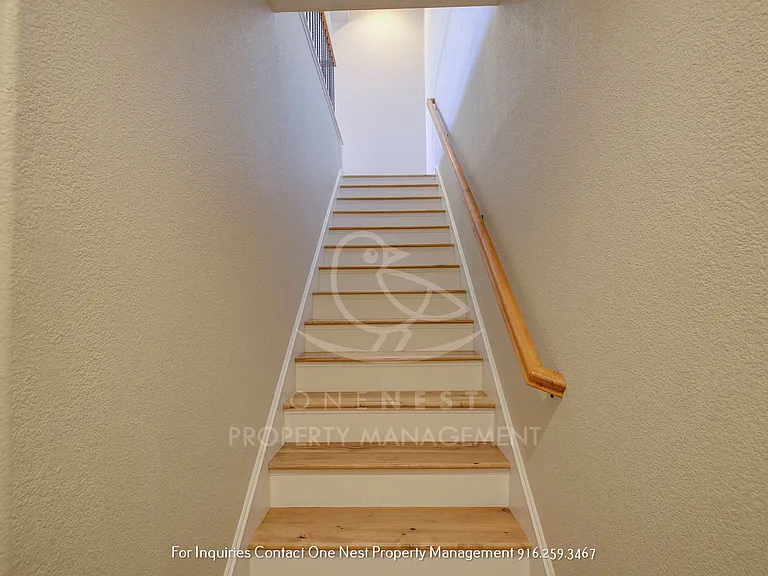 2050 Sierra View Cir #1 — Photo 4