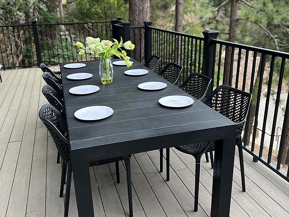 Dining for 10 on the deck