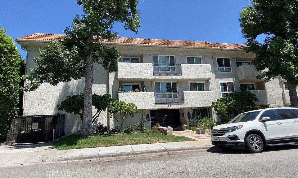 1st image of 702 Park Ave APT 309