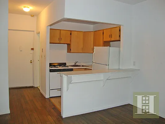 Rented by Halstead Real Estate | media 10