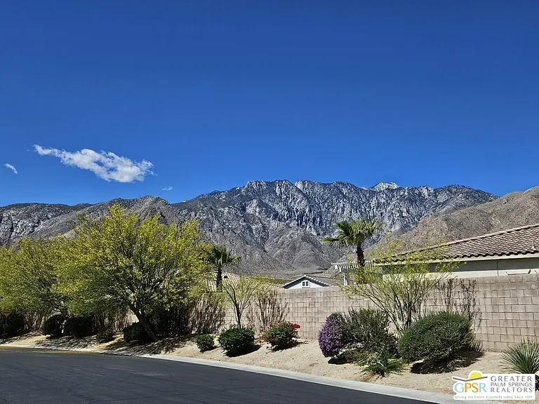 Summit Dr — Photo 22