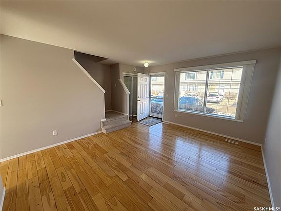 4th image of UNIT 22-809 Kristjanson ROAD