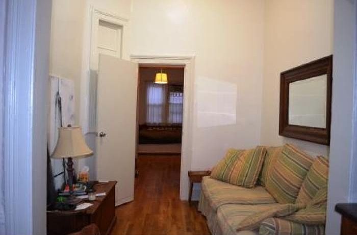 2nd image of 254 Franklin St APT 1