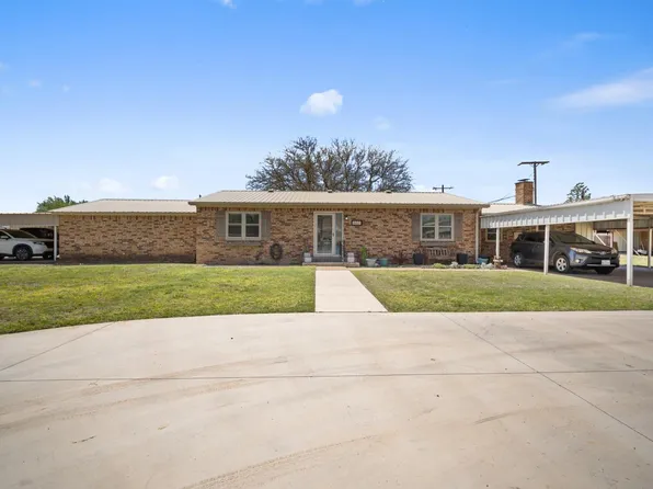 607 16th St, Abernathy, TX 79311
