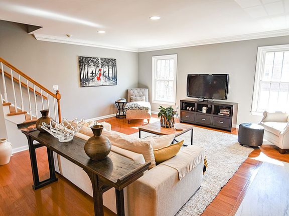 4th image of 45 Kingswood Dr