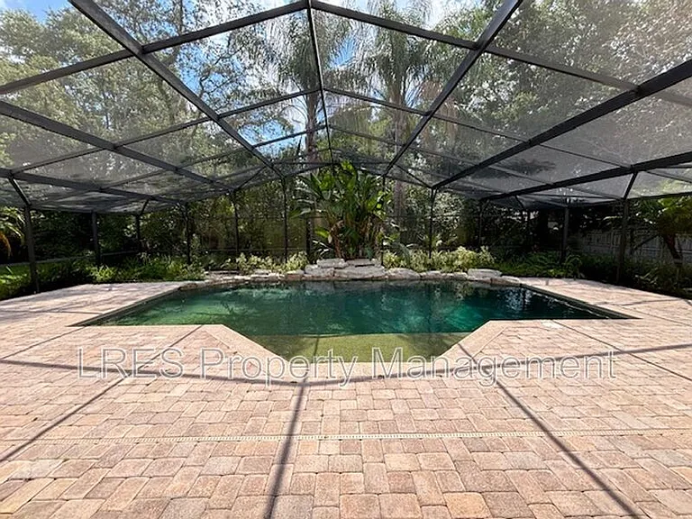 1028 Kerwood Cir — Photo 39