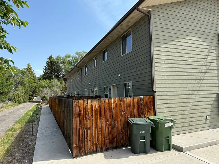 418 W Pershing — Photo 53