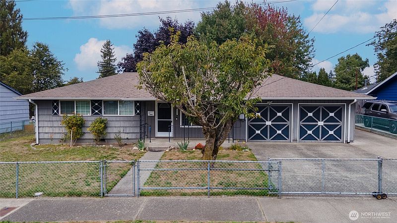 3rd image of 1235 25 Street SE