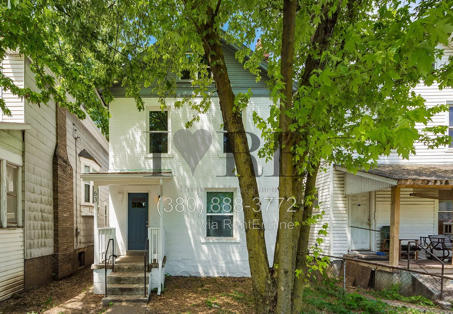 3 bed, 1.0 bath, 1176 sqft, $1,594 — Photo 1