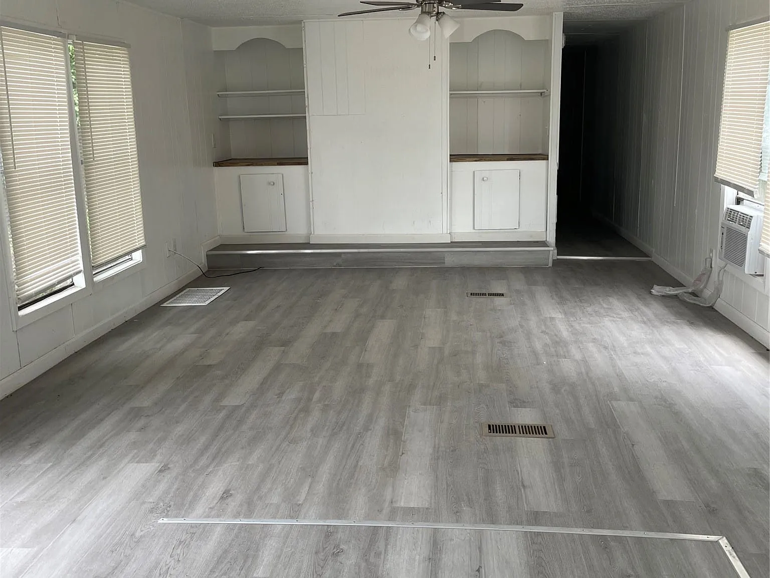 2 bed, 1.0 bath, 924 sqft, $1,250 — Photo 2