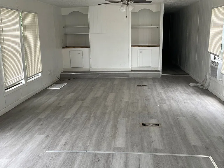 1363 Genoveva Ln — Photo 2
