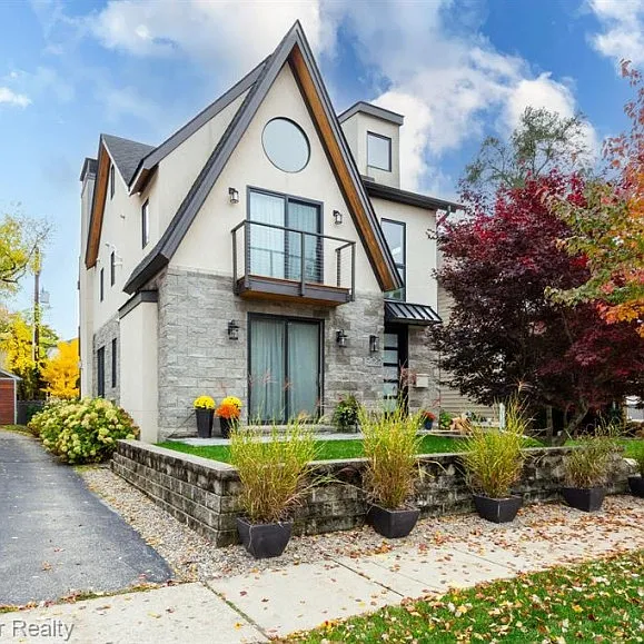 1222 Cole Ave photo 1
