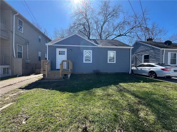13325 Carrington Ave, Cleveland, OH 44135
