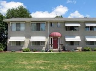 27140 Spaulding Rd APT 45, New Hudson, MI 48165
