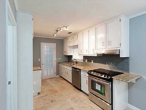 4th image of 4161 Gladney Dr