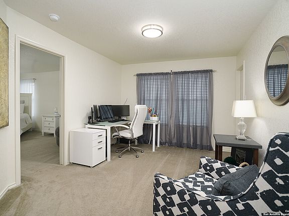 3rd image of 407 Redbud Trace