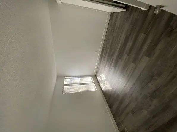 Oxford Apartments (DMM1008), 11708 Oxford Ave APT C, Hawthorne, CA 90250