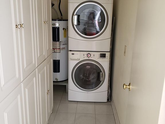 5th image of 6 Ridgewood Pkwy APT G