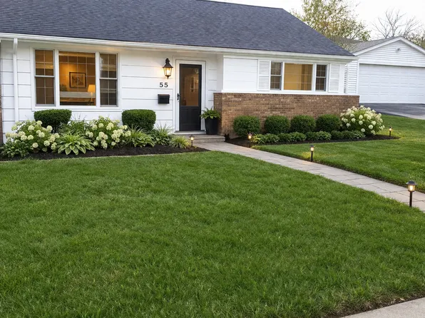 55 Apple Ln, Park Forest, IL 60466